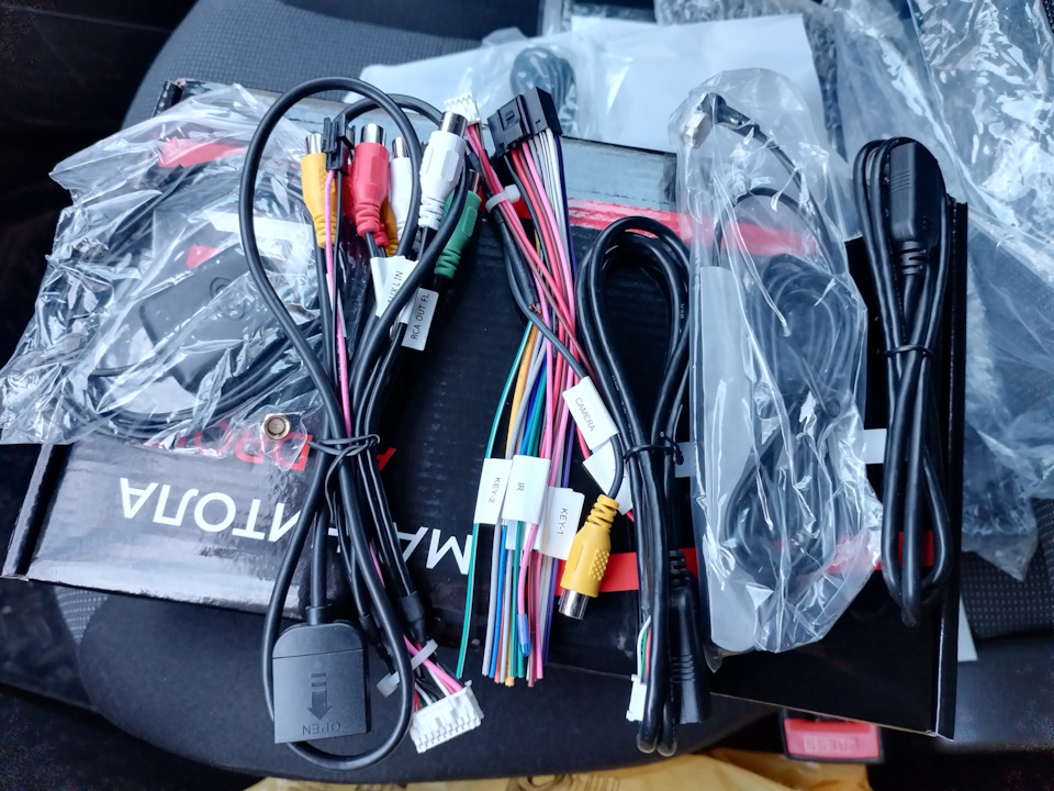 Canbox m line 4542 9. Комплект Teyes cc3. Магнитола Teyes cc3 2k. Cc2l магнитола Teyes Plus 2/32 комплект проводов. Teyes cc3 провода