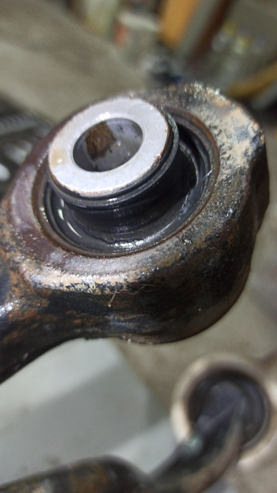 Замена передних сайлентблоков — Mazda 6 (2G) GH, 2 л, 2011 года ...