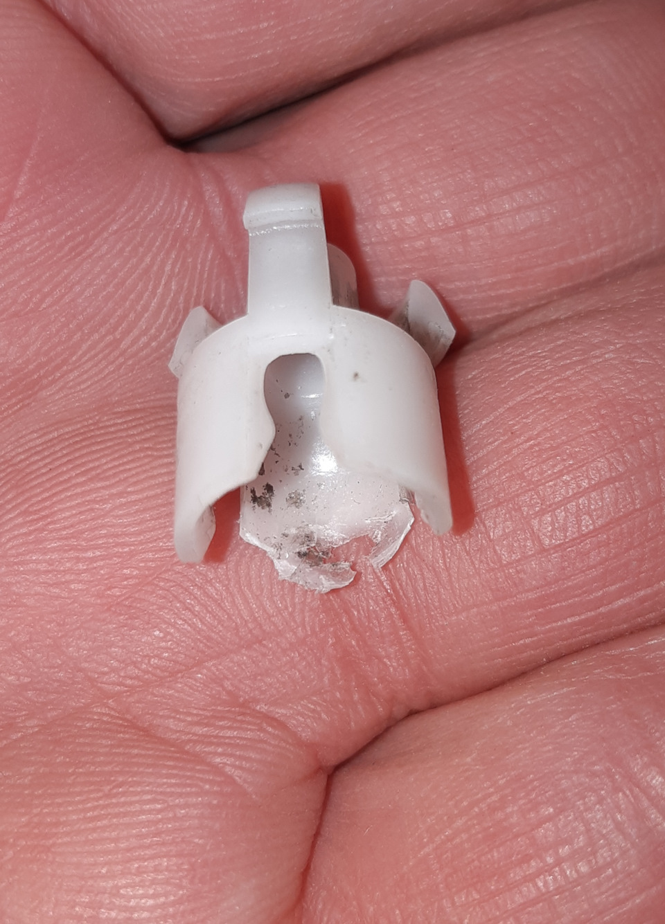 Втулка (или клипса) штока главного цилиндра сцепления Ситроен С4 Кактус ...