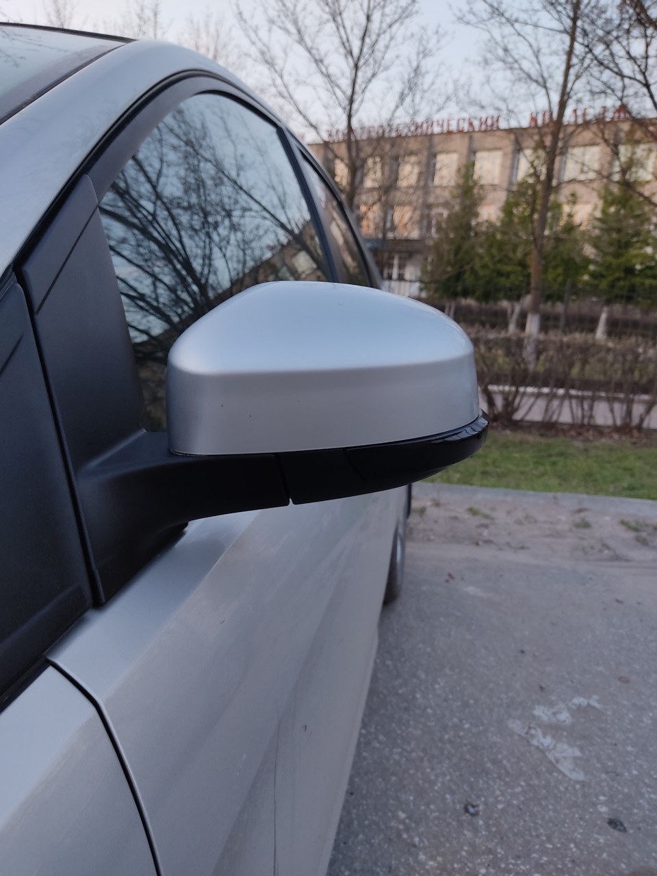 Поворотники в зеркалах — Ford Focus II Hatchback, 1,6 л, 2011 года ...