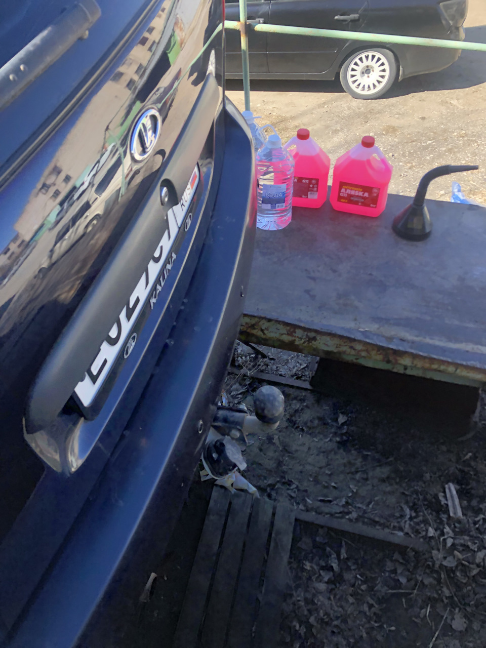 Замена Тосола на Антифриз — Lada Калина хэтчбек, 1,4 л, 2012 года ...