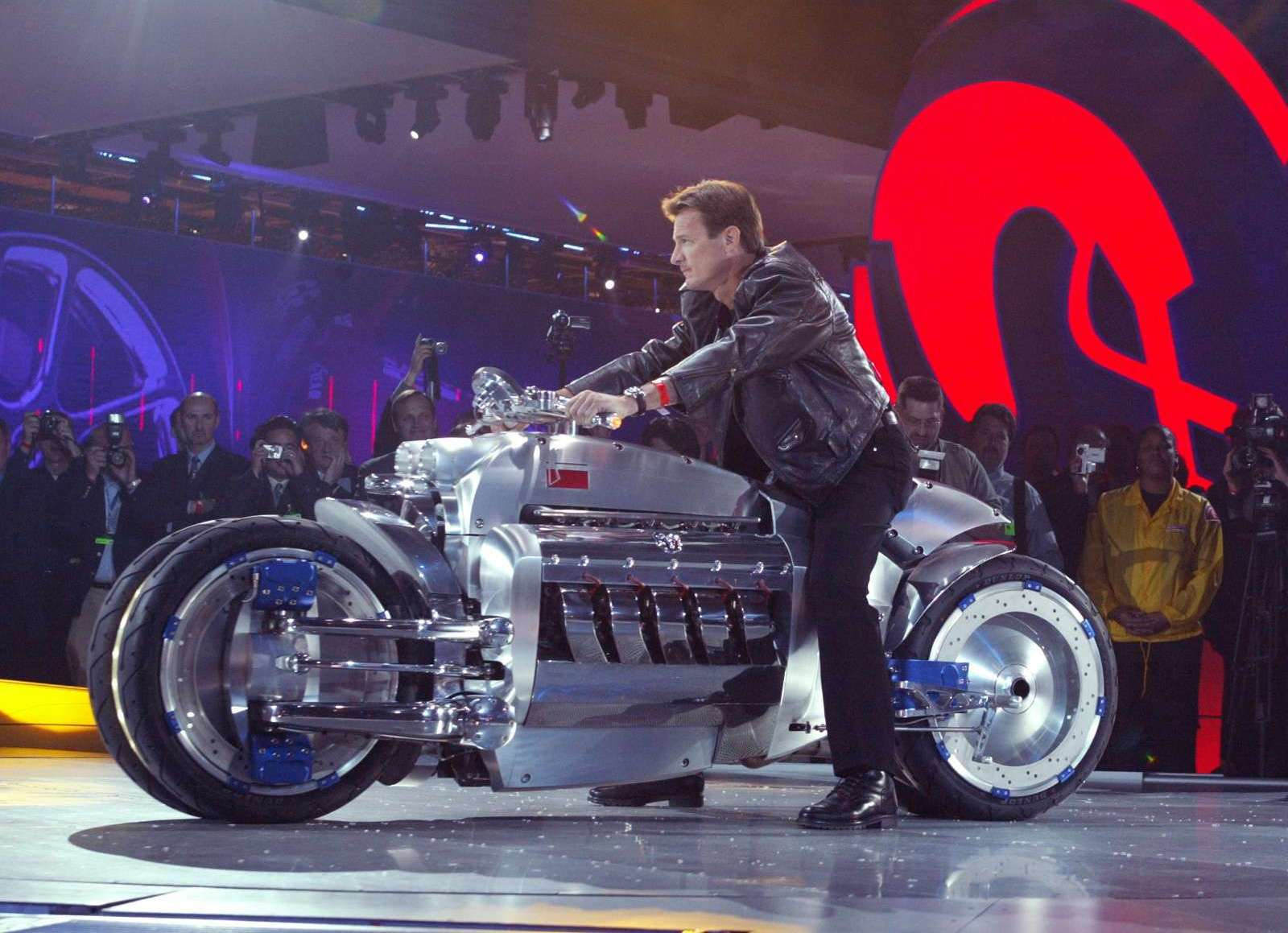 Супер мощная. Мотоцикл dodge Tomahawk. Мотоцикл dodge Tomahawk v10 Superbike. Самый быстрый мотоцикл dodge Tomahawk. Спортбайк dodge Tomahawk.