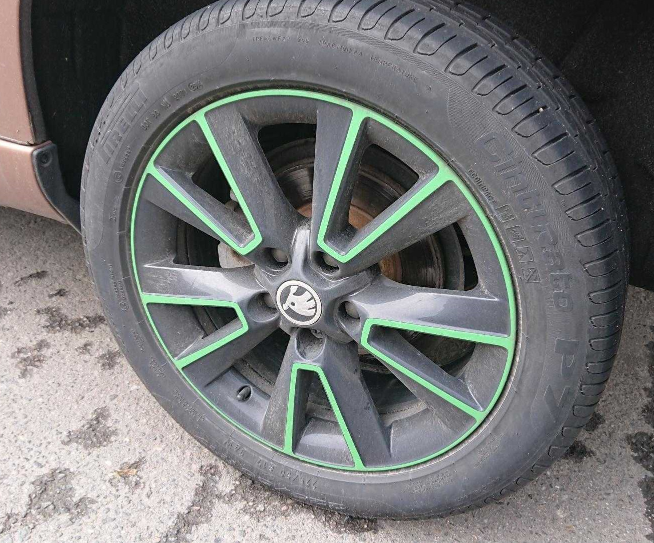 Шины 225 55 r17. Шкода Йети 225 55 17. 225/55 R17 Yeti. 225 50 17 Skoda Yeti. Skoda Yeti шины r17.