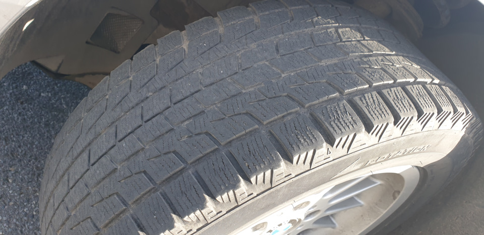 Шины зимние нешипованные Bridgestone 225/55 R16, литые диски BMW 7Jx16 ...