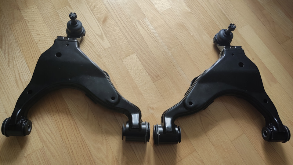 Sh auto parts SH-05175, Sh auto parts SH-05174 — Toyota Land Cruiser Prado 120-series. Запчасти на фото: SH05175, SH05174