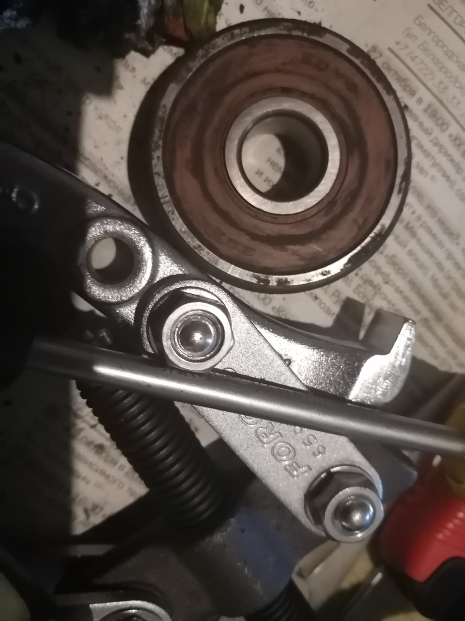 Разборка и замена подшипников, токосъемных колец и щеток генератора ...