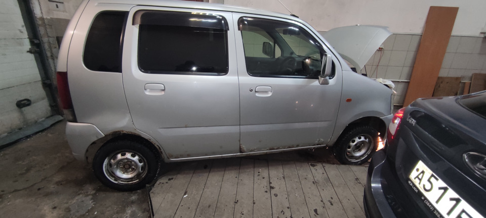 что есть — Suzuki Wagon R (2G)