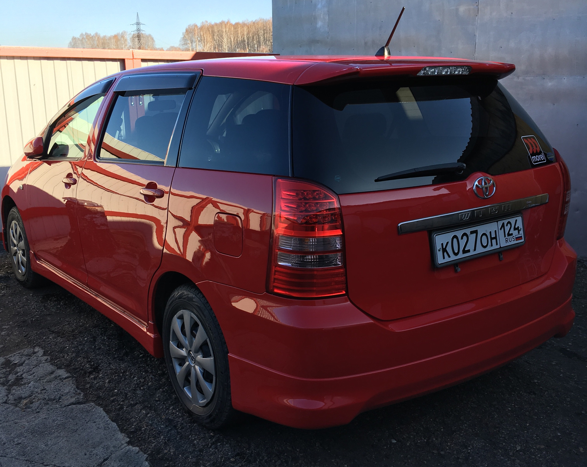 Toyota wish. Тойота Виш ae10. Toyota Wish 1.8. Тойота Виш 10. Тойота Виш 10 года.