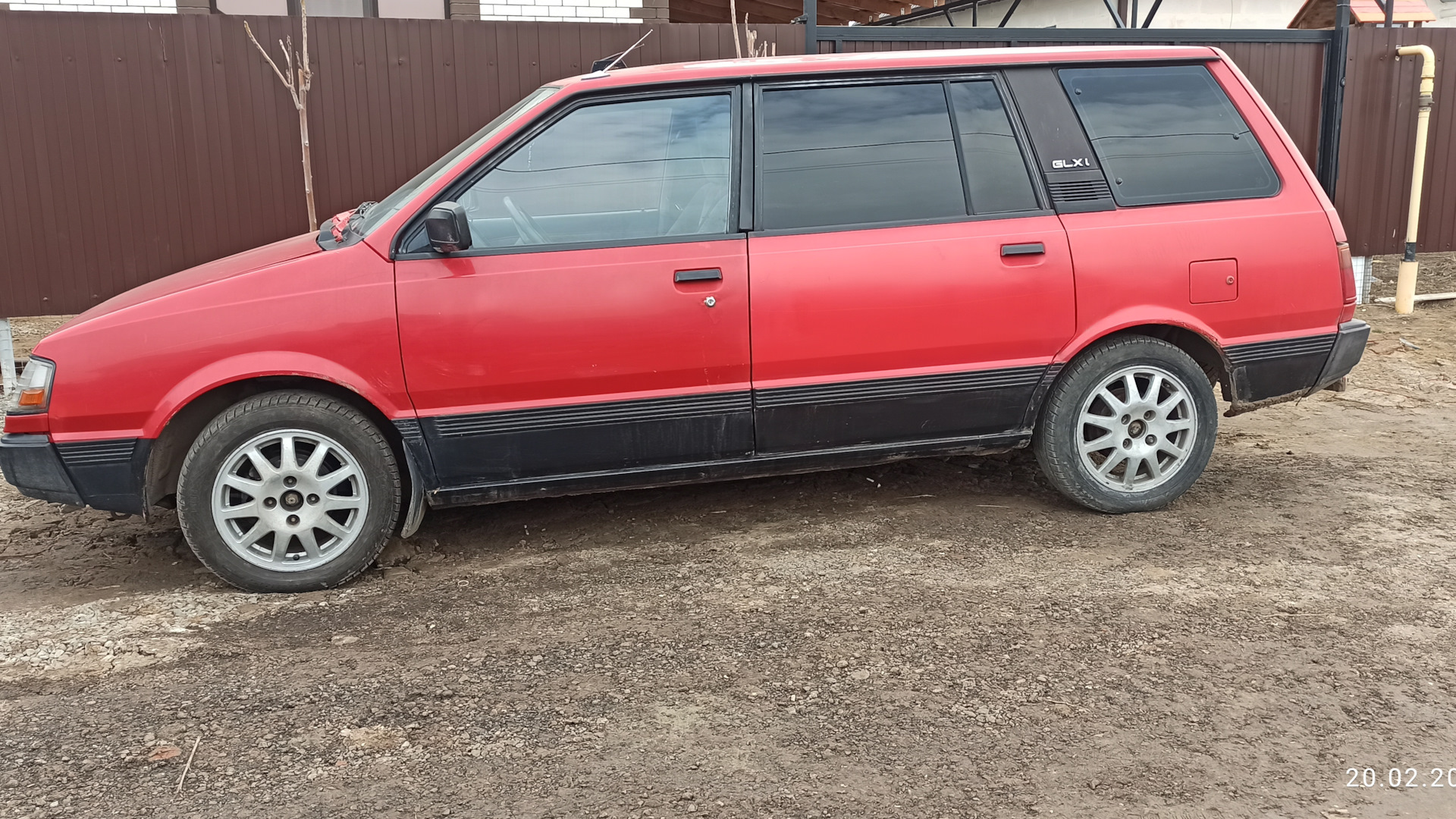 Mitsubishi Space Wagon (1G) 2.0 бензиновый 1990 | 1 поколение на DRIVE2