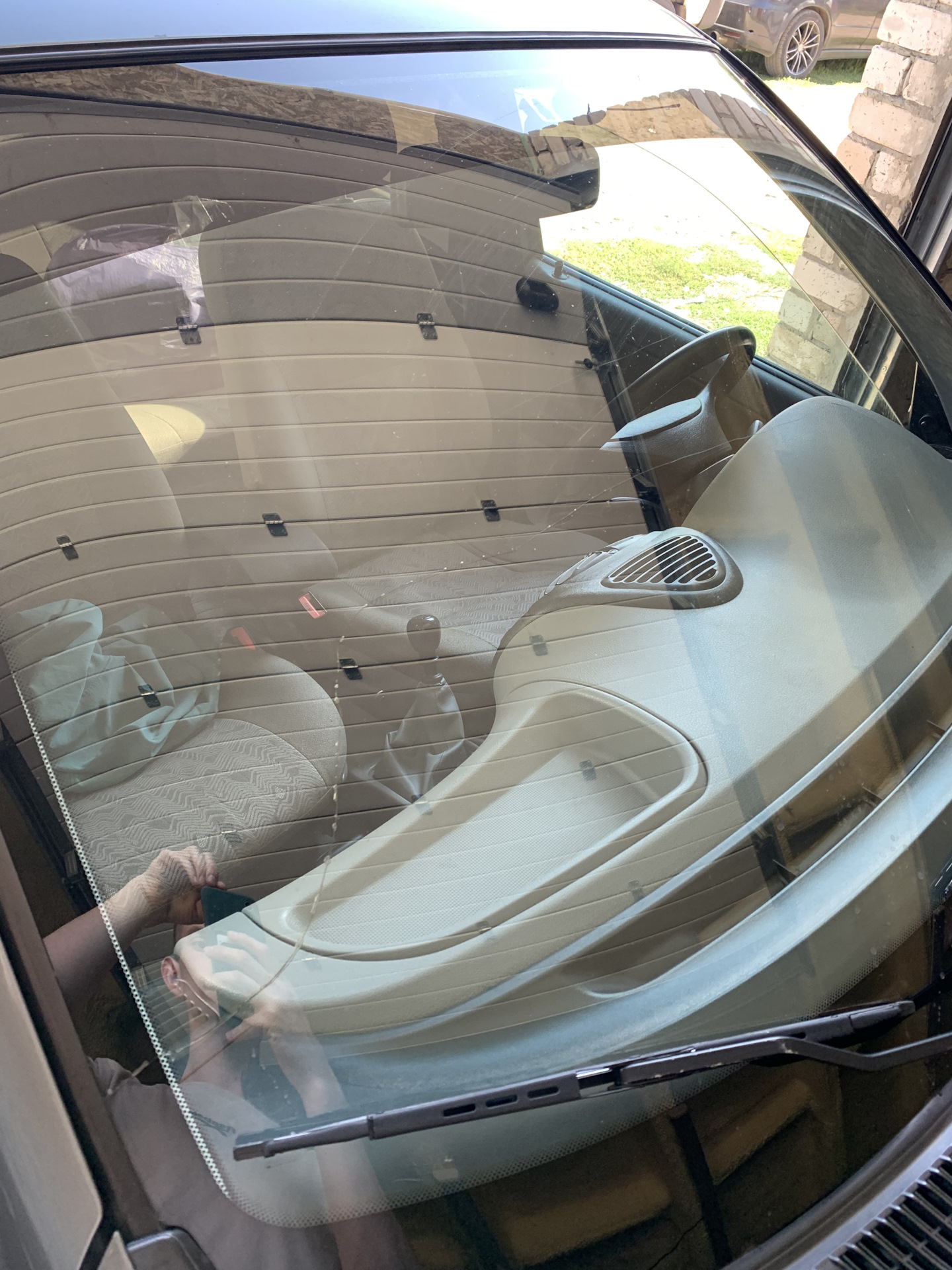 Замена лобового стекла калина — Lada Калина хэтчбек, 1,6 л, 2012 года ...