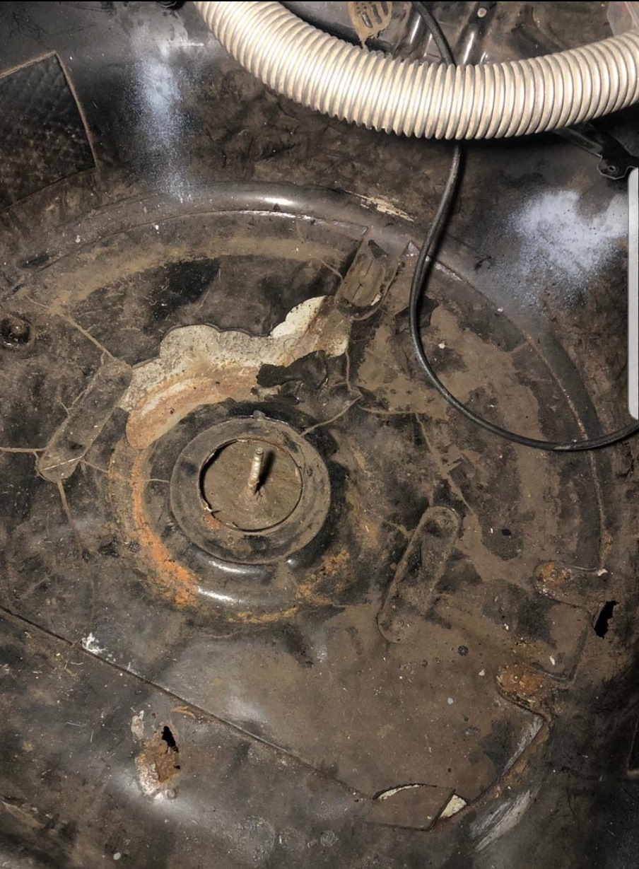 Кузов. Заплатки. Ниша запасного колеса. — Saab 9000, 2,3 л, 1994 года ...