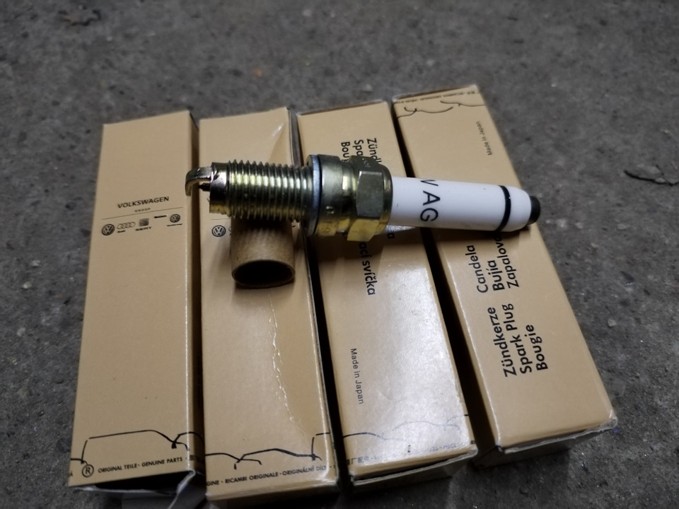 Свеча зажигания на Skoda Octavia A8 Mk4. | 6 900 ₽ в городе Москва | DRIVE2