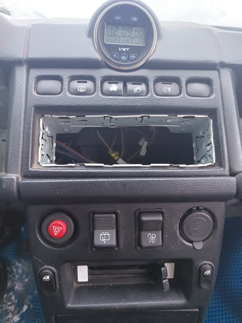 панель управления зажигания. панель управления volvo penta. Cessna 172 кокпит. панель управления yanmar. панель управления зажигания.