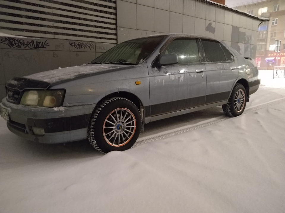 Шины зимние шипованные Nokian 185/65 R15, литые диски Oz Aura 6,5Jx15 ...