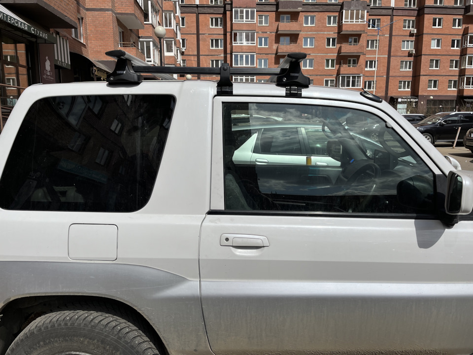 Pajero io roof rack sale