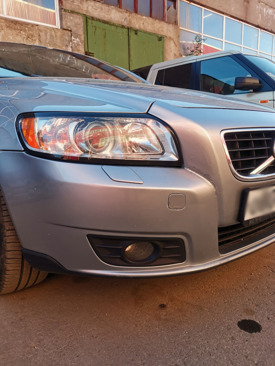 Покраска бампера — Volvo V50, 2,4 л, 2009 года | кузовной ремонт | DRIVE2