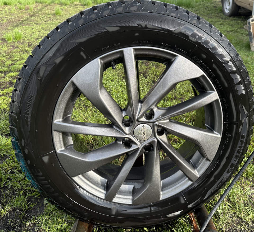 Shine systems tire wheel