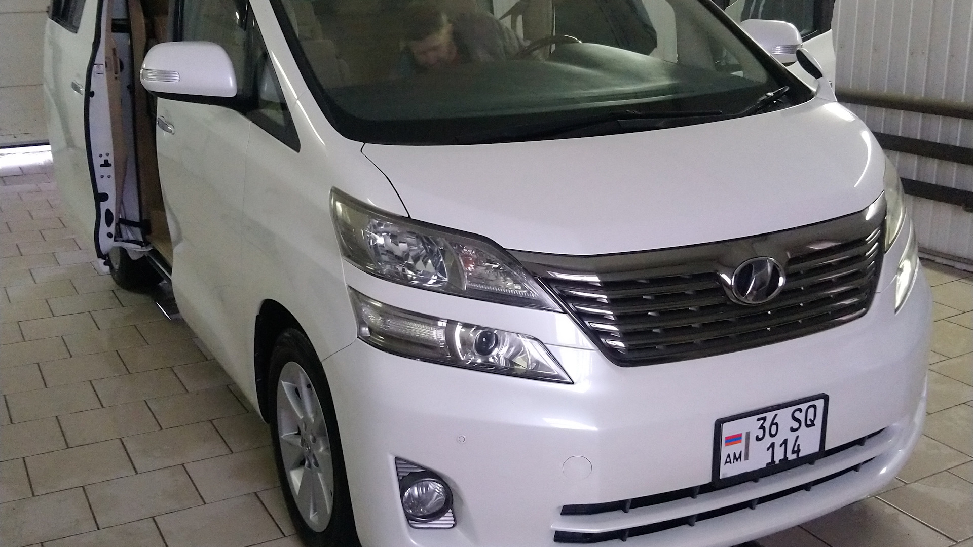 Toyota Vellfire (1G) 2.4 бензиновый 2008 | Левша на DRIVE2