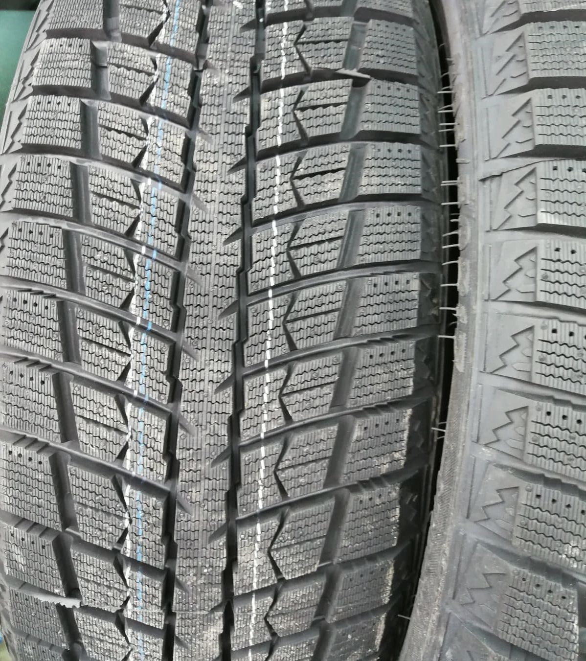 Linglong green max winter отзывы. Green-Max Winter Ice i-15 SUV. LINGLONG ice15. 245/70r16 LINGLONG(Green-Max) Winter Ice i-15 107h. Шина 235/50r19 XL LINGLONG Green-Max Winter Ice-15 SUV.