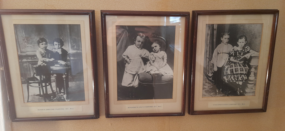 Все шесть наследников семьи. Воспитывали их попарно в соответствии с близостью в возрасте. — Jeep Cherokee (KL)