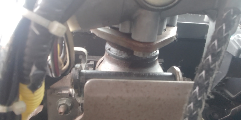 Устранение люфта рулевой колонки — Opel Frontera B, 2,2 л, 2004 года ...