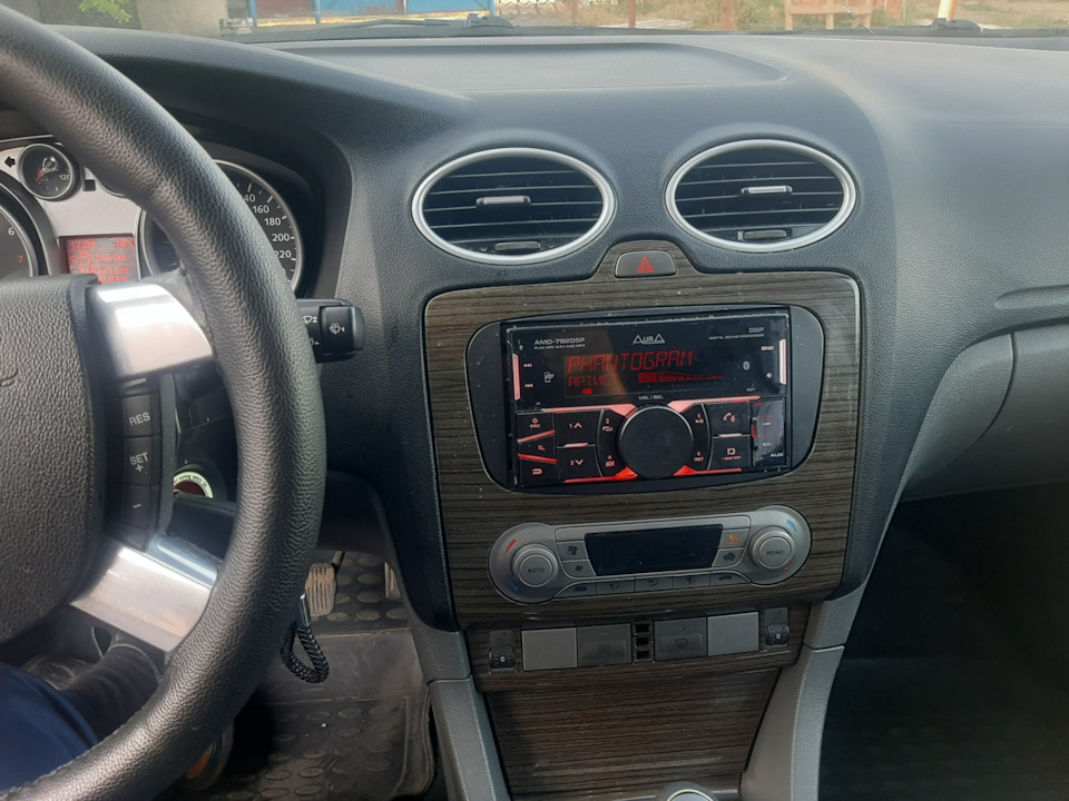 Замена магнитолы — Ford Focus Hatchback II, 1,8 л, 2008 года | автозвук ...