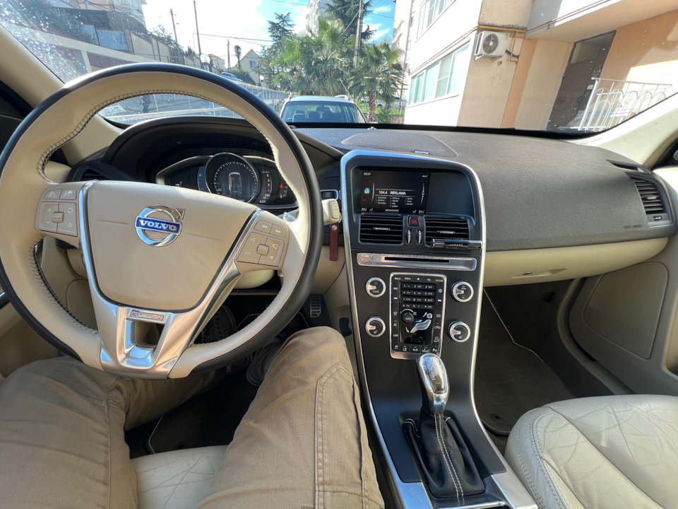 Общий вид. — Volvo XC60 (1G)
