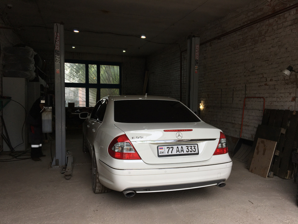 Фото в бортжурнале Mercedes-Benz E-Class (W211). Запчасти на фото: 77AA333