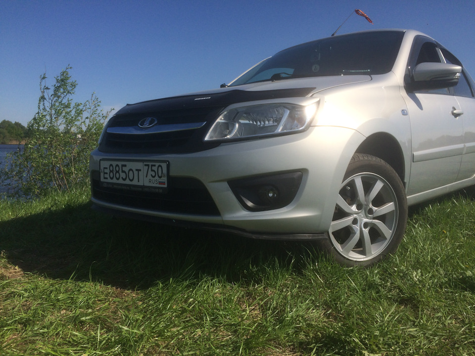 универсальная губа на бампер Лада Гранта — Lada Гранта лифтбек, 1,6 л ...