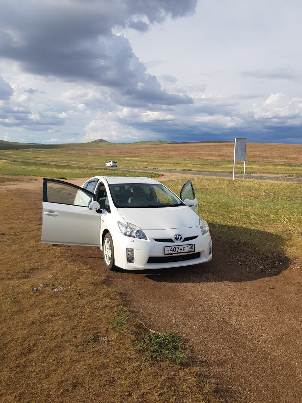 Монголия — страна Приусов — Toyota Prius (30), 1,8 л, 2010 года |  путешествие | DRIVE2