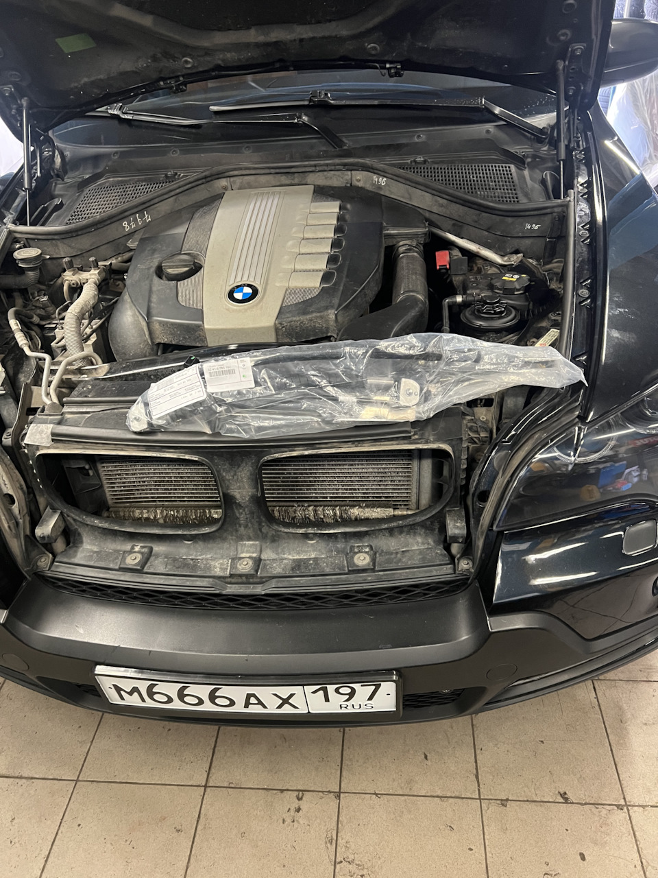 Фото в бортжурнале BMW X5 (E70)