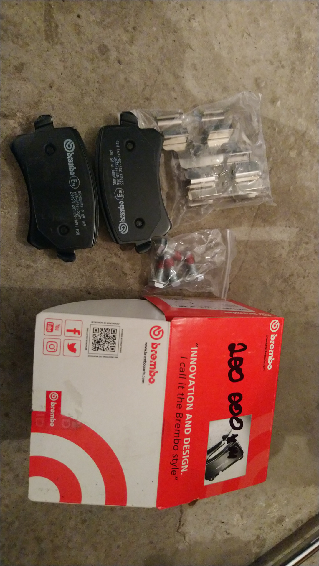 Замена задних тормозов пассат сс — Volkswagen Passat CC, 1,8 л, 2009 ...