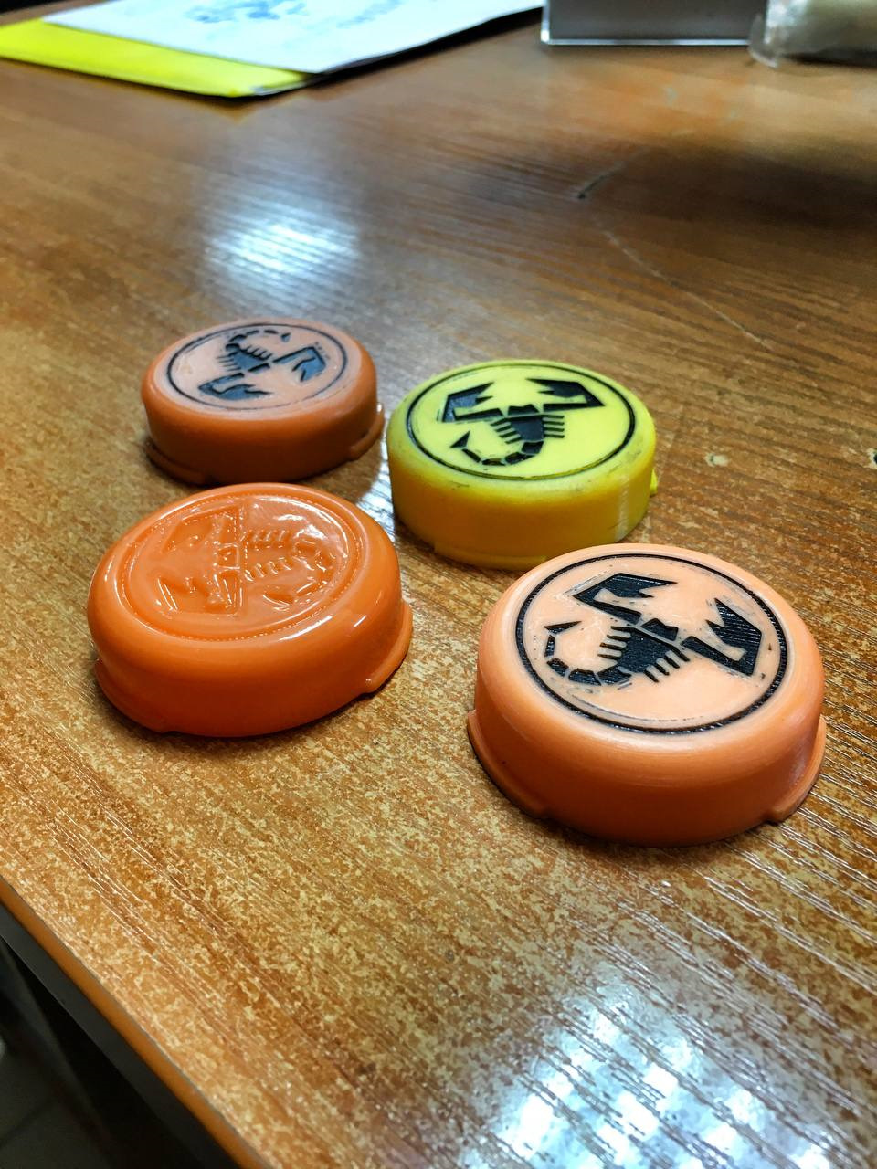 12. Кнопка клаксона Abarth — FIAT 500, 1,4 л, 2010 года | своими руками ...