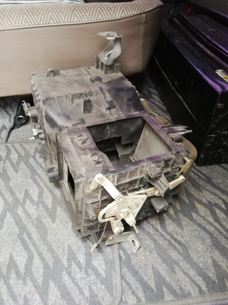 Короб заслонок, а что это значит… — Toyota Lite Ace, 2 л, 1993 года ...