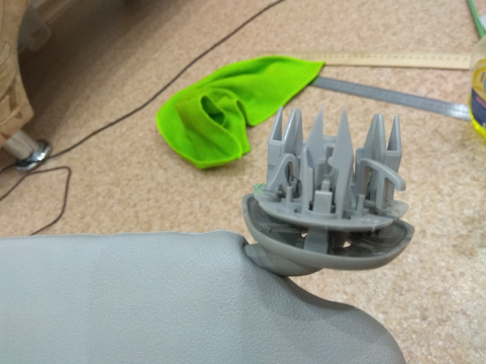 Зеркало в солнцезащитный козырек — Toyota Corolla (120), 1,5 л., 2002 ...