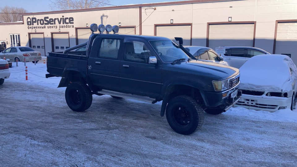 Toyota hilux pick up 1991 1994. Lexus hilux 1991. Toyota hilux 1991. Тойота хайлюкс 1991. Хайлюкс 1991 года.