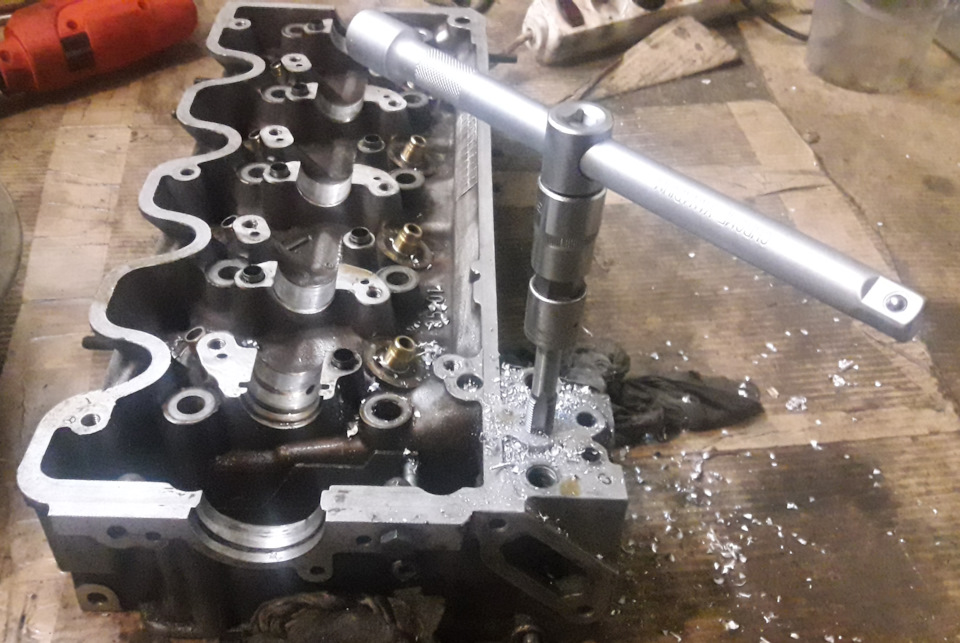 М102. Переделал инжекторную ГБЦ в карбюраторную. — Mercedes-Benz W123 ...