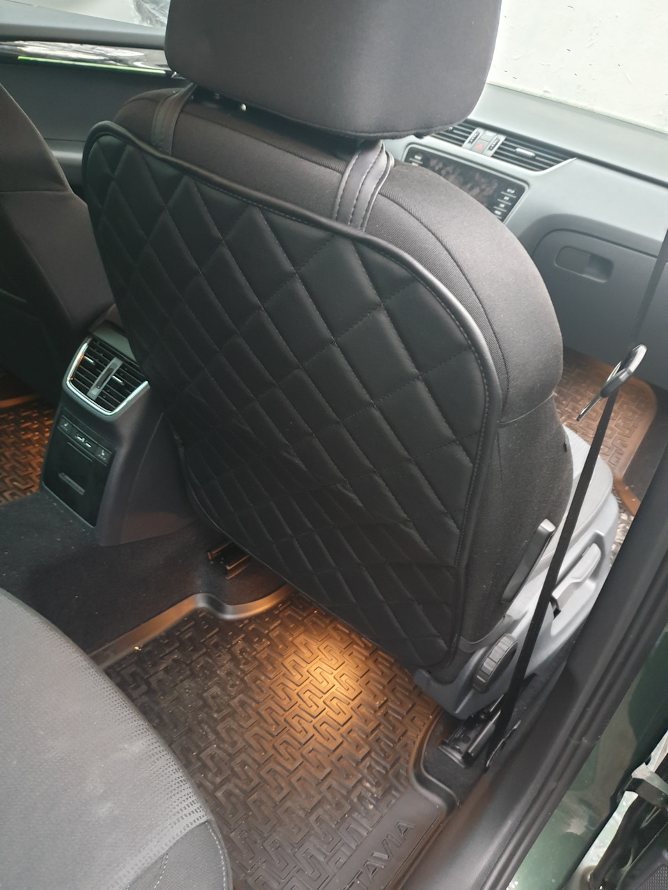 Накидка на сиденье — Skoda Octavia A7 Mk3, 1,8 л, 2019 года ...