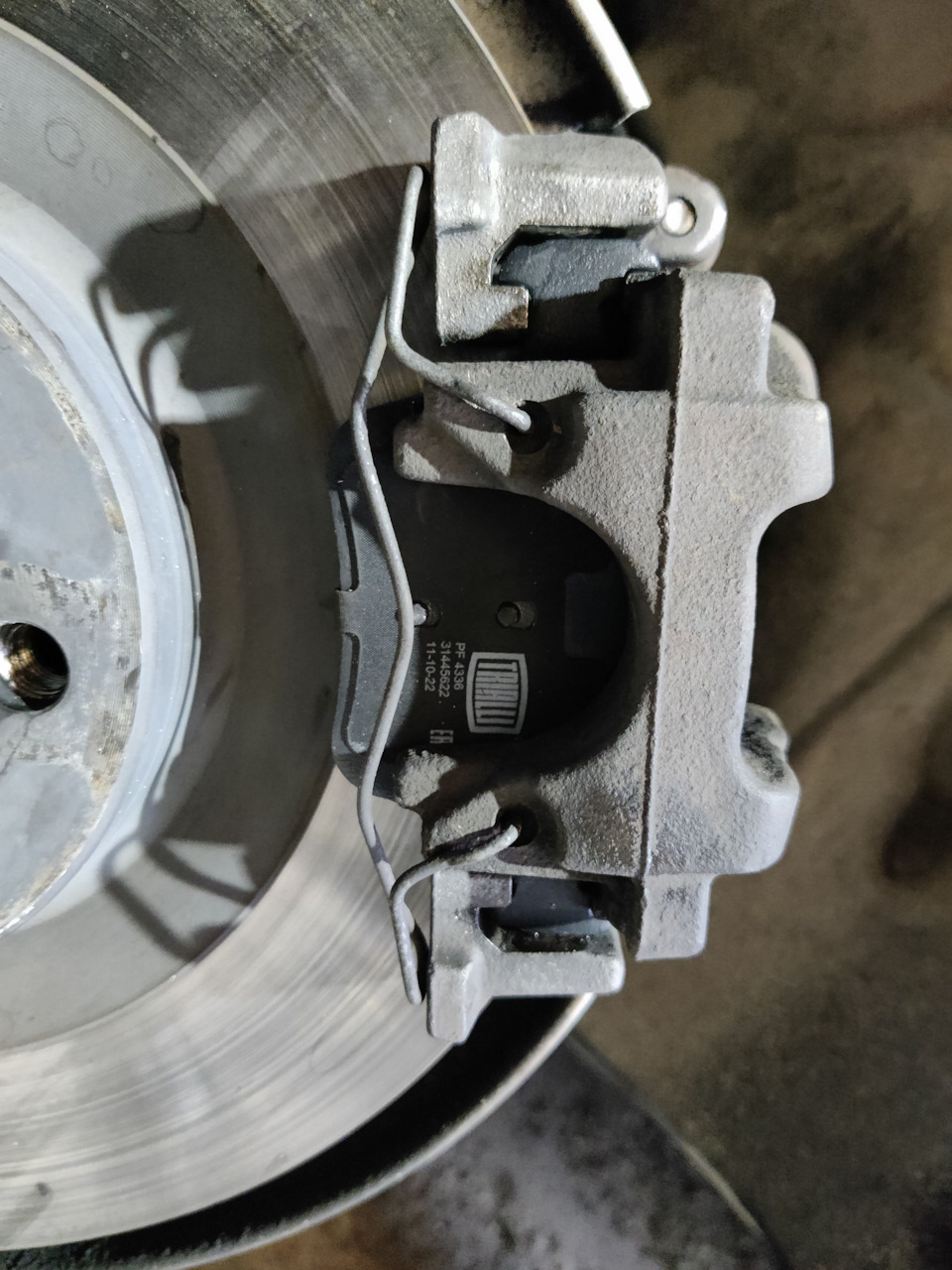 Отзыв о тормозах textar/rotinger и повторная замена колодок — Volvo ...