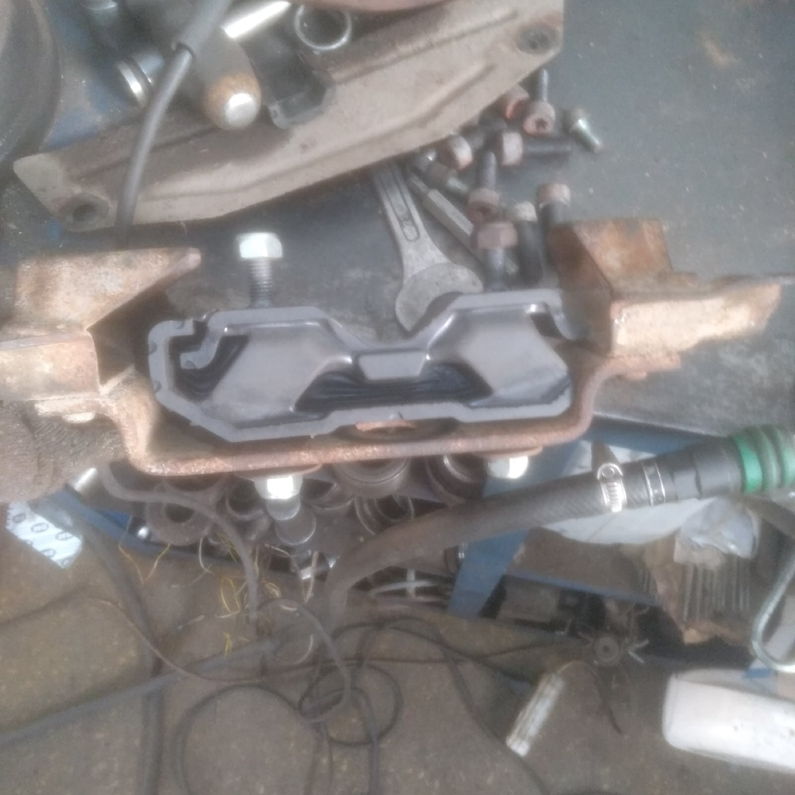 опора кпп от ГАЗели на Волгу — ГАЗ 31105, 2,4 л, 2008 года | тюнинг ...