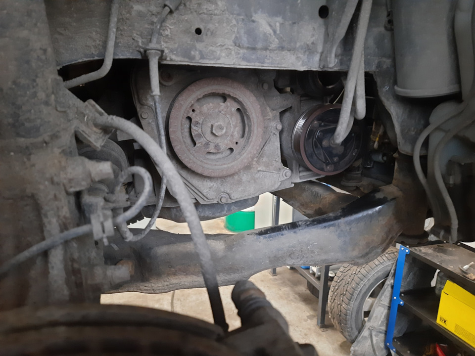 Подшипник шкива кондиционера. — Nissan Qashqai+2, 1,6 л, 2010 года ...