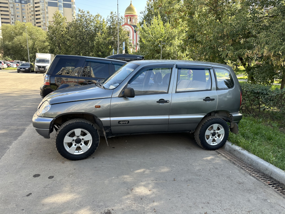 Купил я как то себе шеви ниву, но внешне не очень нравилось как ...