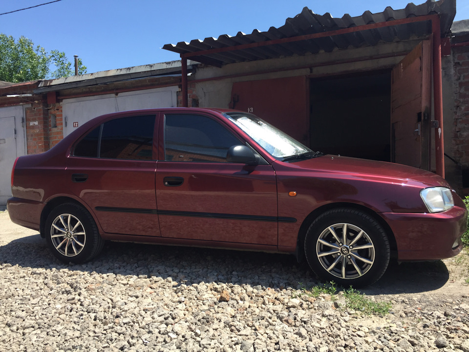 Кронштейн антенны и новые Диски — Hyundai Accent (2G), 1,5 л, 2008 года ...