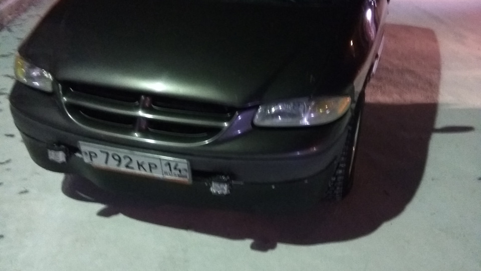 Chrysler Voyager (3G) 2.4 бензиновый 1999 | 3 дв2,4 АКПП А604(41ТЕ) на ...