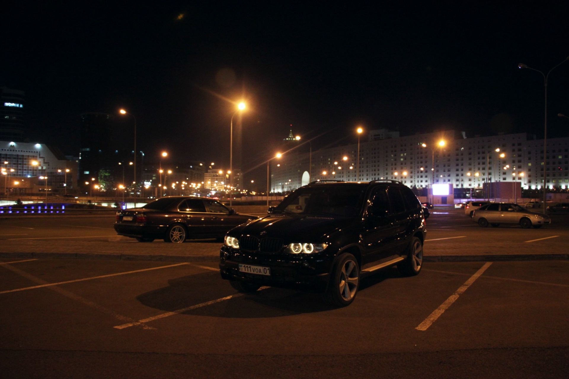 BMW x5 ночью