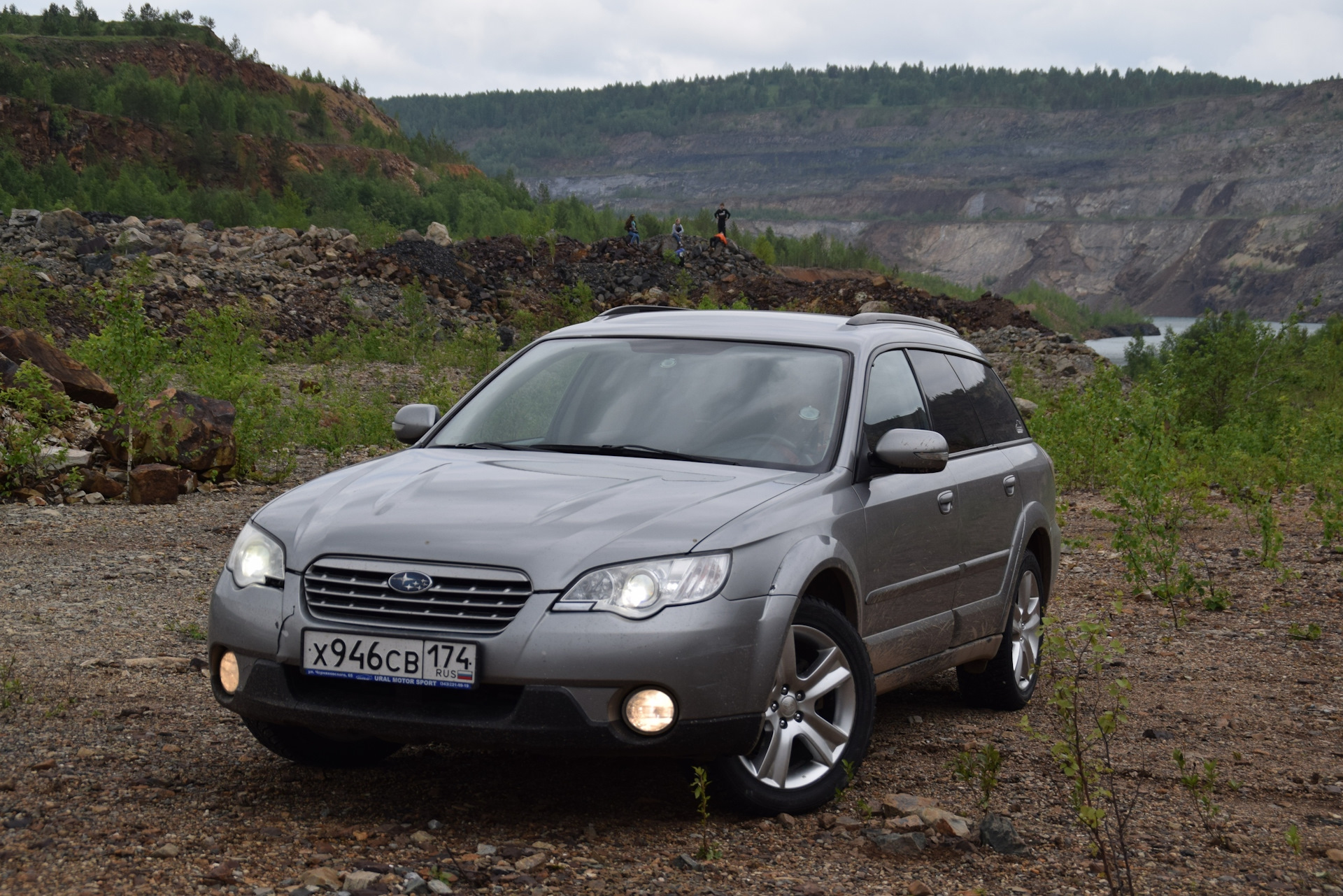 Субару аутбек 2007. Субару Аутбек серый. Subaru Outback 2008 серый. Субару Аутбек 2008 серый цвет. Subaru Outback 2007 USA.