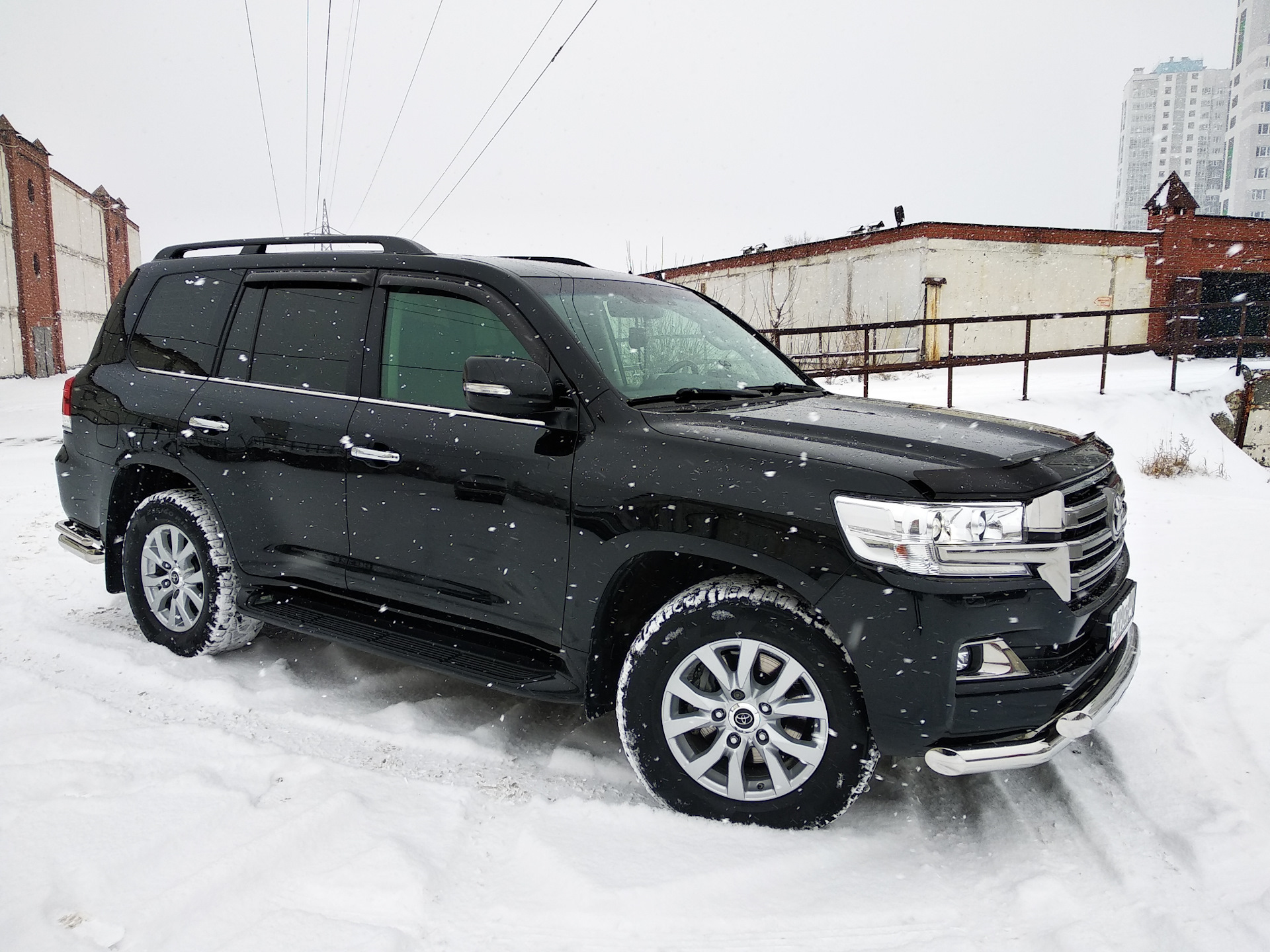 Ленд крузер 200 бензин. Drive2 Cruiser 200. Toyota Land Cruiser 200 дитейлинг. Ленд Крузер 200 драйв 2. Полировка ленд Крузер 200.