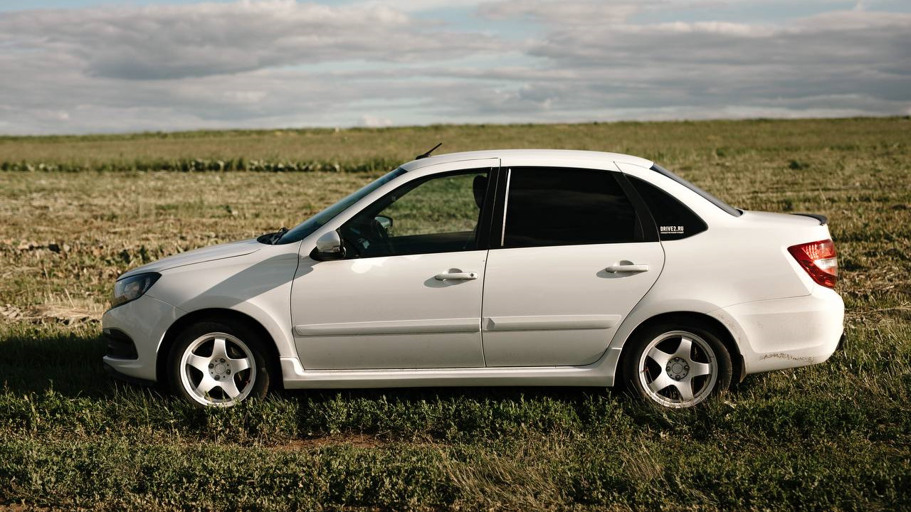 Гранта 2 дверная. Калина 2 хэтчбек. Гранта 2 дверная. Ваз 2190 кабриолет. Ваз 2190 седан.