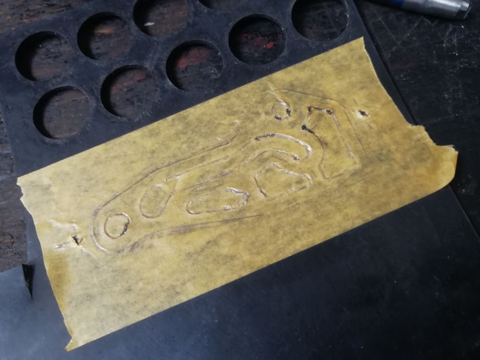 На резину — Nissan Almera Tino