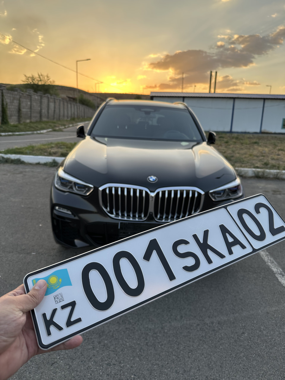 Почем номер брат?) — BMW X5 (G05), 3 л, 2019 года | прикол | DRIVE2